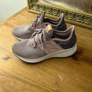 New Balance tennis shoes women’s size 8